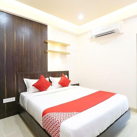 Oyo 37349 Sai Palace Hotell Chik Bānavar Eksteriør bilde