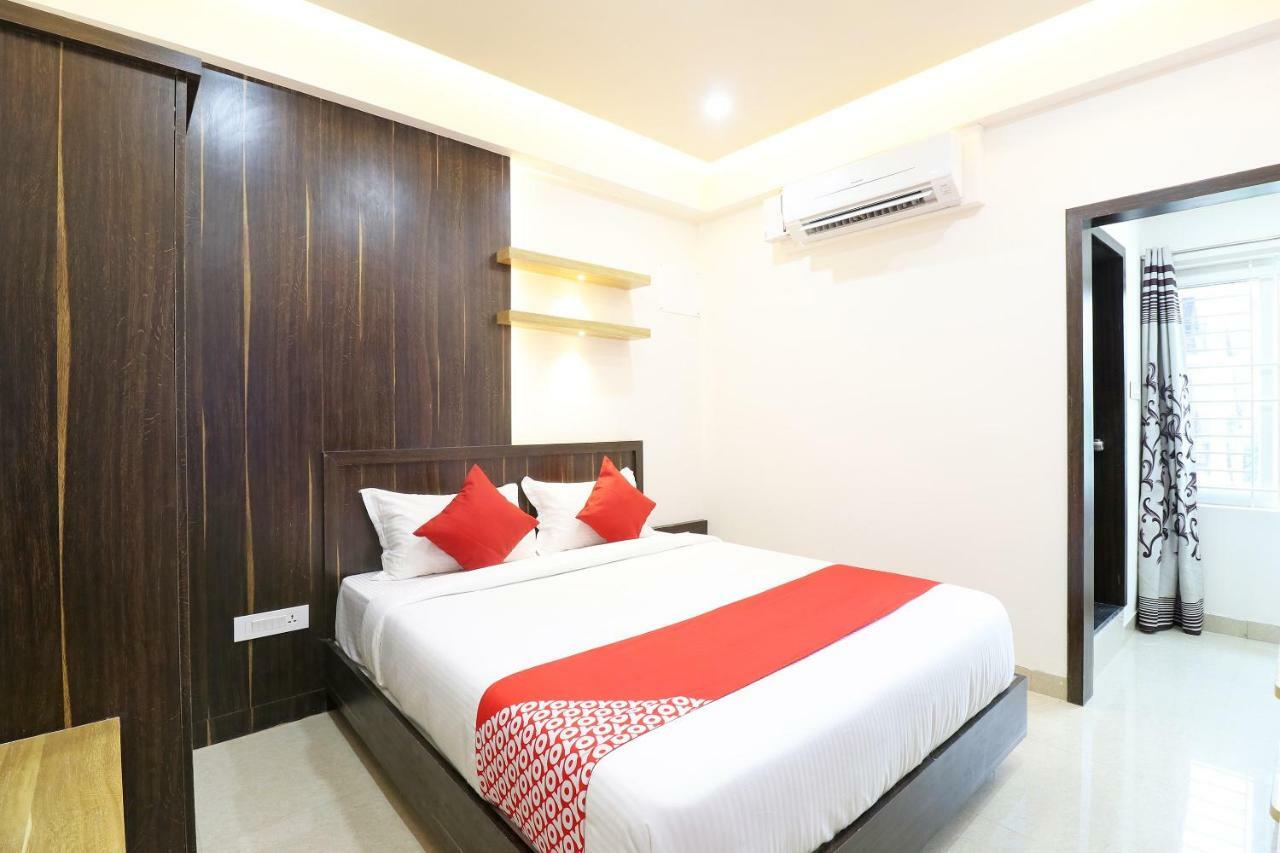Oyo 37349 Sai Palace Hotell Chik Bānavar Eksteriør bilde