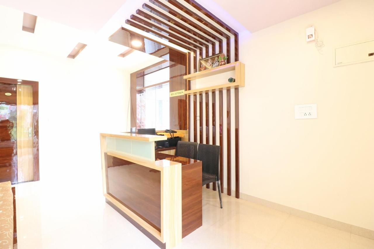 Oyo 37349 Sai Palace Hotell Chik Bānavar Eksteriør bilde