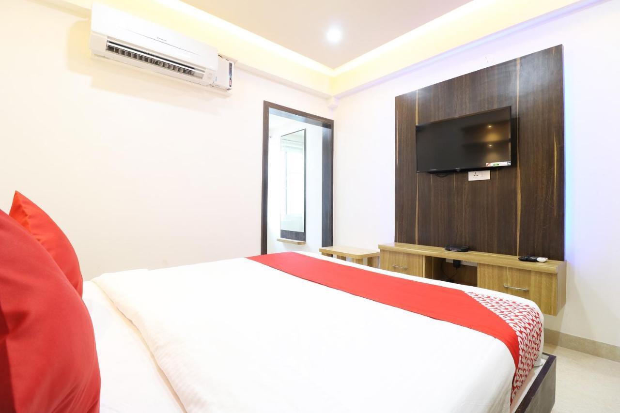 Oyo 37349 Sai Palace Hotell Chik Bānavar Eksteriør bilde